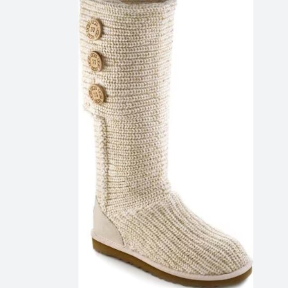 UGG Classic Cardi in Cream - Picture 6 of 8